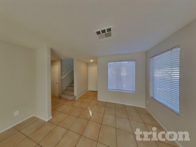 Photo - 2114 Seattle Shore St