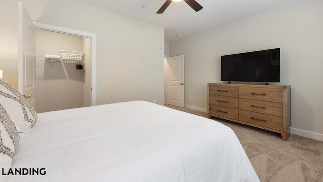 Photo - 3000 Daventry Cir Unidad 11209