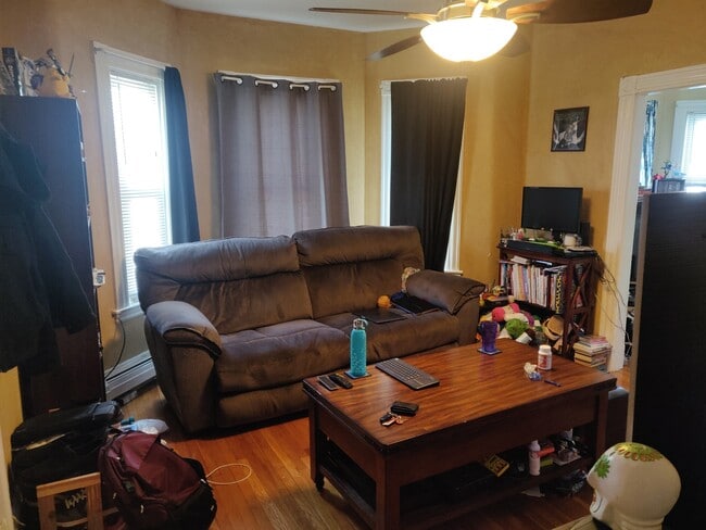 12 Craigie Ter Unit 2