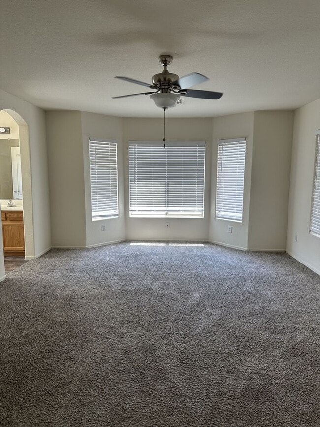 Photo - 4 Bedroom in San Tan Ranch, Gilbert!