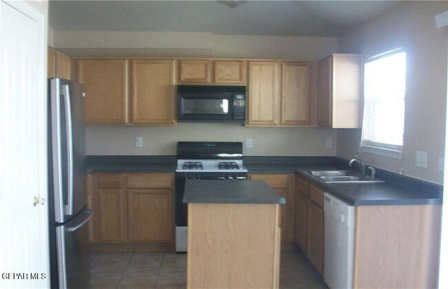 Photo - 7995 Crescent Moon Ct