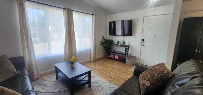 Photo - 4190 Hillside Ct Unit 2