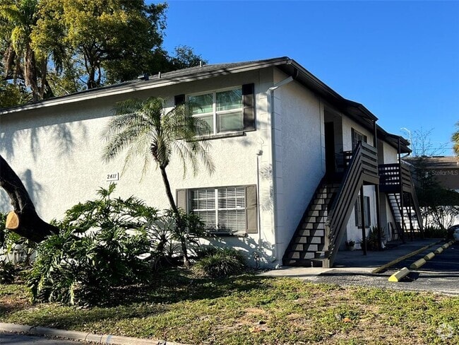 Building Photo - 2411 W Stroud Ave Unit 3 Rental
