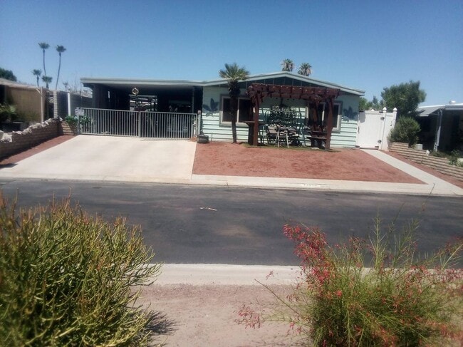 Building Photo - 73094 Palm Greens Pkwy