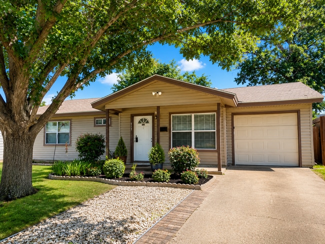 Building Photo - Coming Soon – Charming Euless Gem with a Huge Backyard!