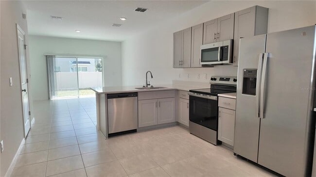 Photo - 2937 Skyline Lp