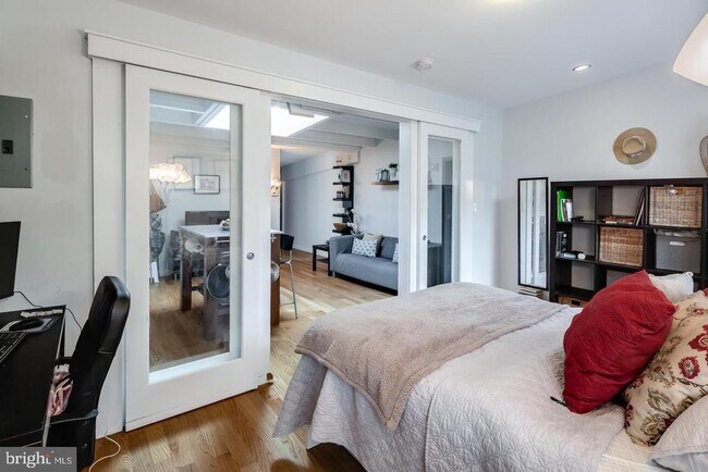 Photo - 1320 Pine St Unit 4F