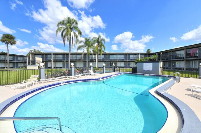 Photo - 2303 1st St E Unit 1