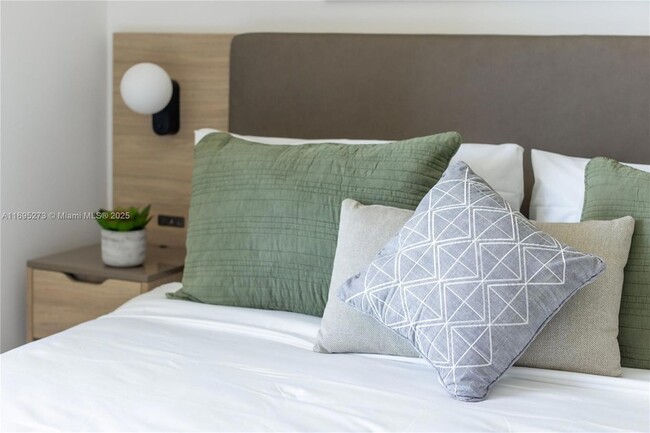 Photo - 159 NE 6th St Unit 3906