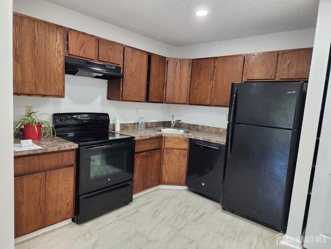 Photo - 282 Hampshire Ct Unit 282