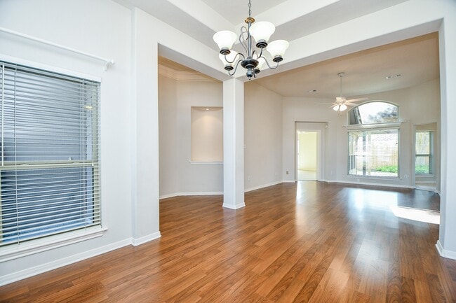 Photo - 1816 Oak Lodge Dr