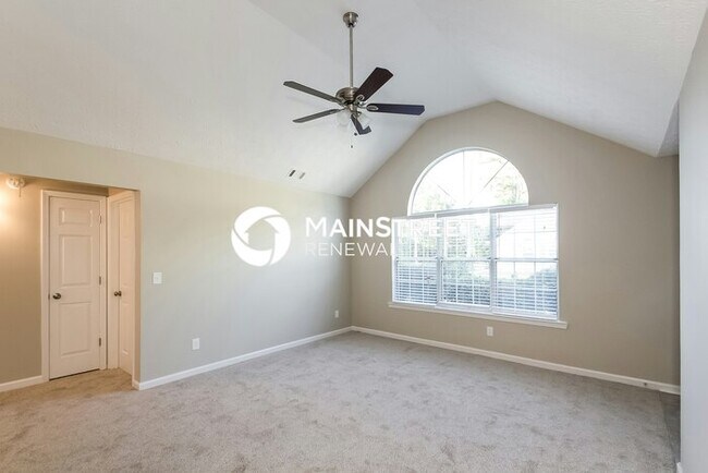 Photo - 3 Bedroom Pet-Friendly Home in Decatur, GA...