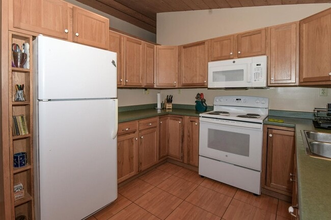 Photo - 66 Maple St