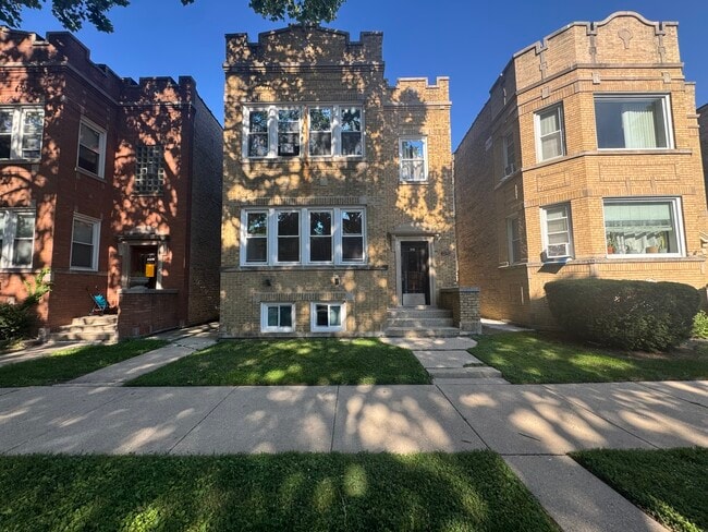 Building Photo - 5849 N Campbell Ave