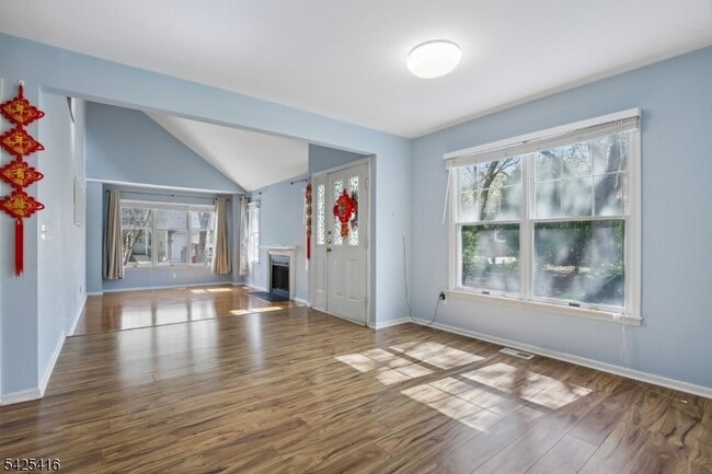 Photo - 14 Exeter Rd