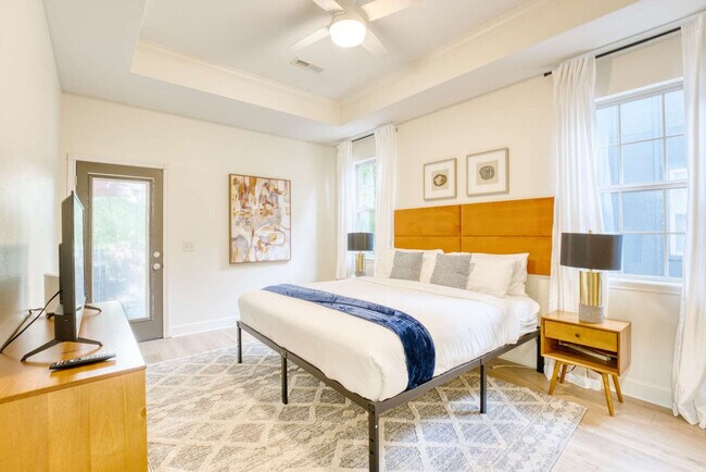 1517 NW Bell Royal Ct Unit SI ID1297037P