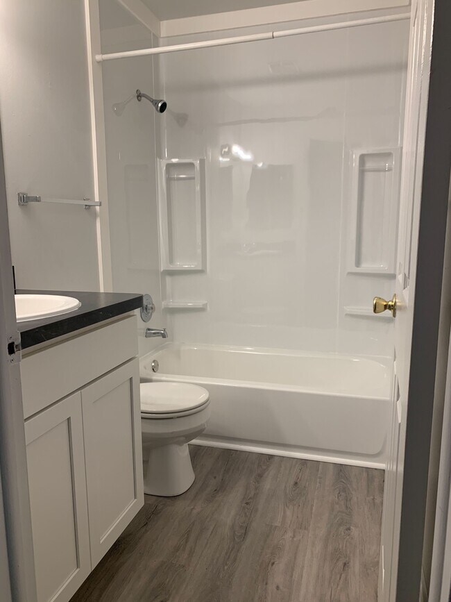 Photo - Apple Creek Station Apartments