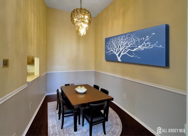 Photo - 479 Danbury Ln