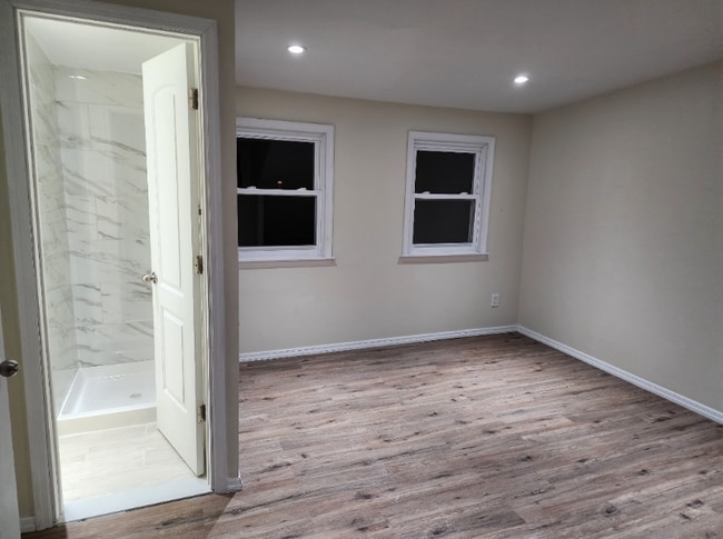 Building Photo - 311 E 6th Ave