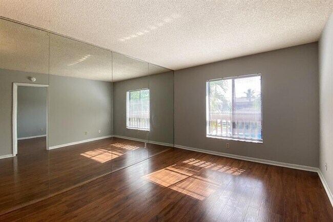 Photo - 2965 NE 8th Terrace Unit 203