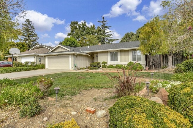 Photo - Great Location! Great Schools! Month to Mo...