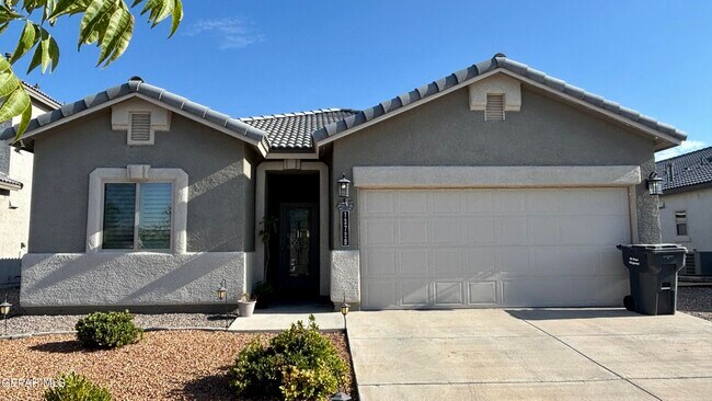 13729 Samlesbury Ave