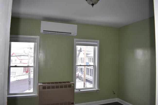 Photo - 122 Intervale Ave Unidad 2