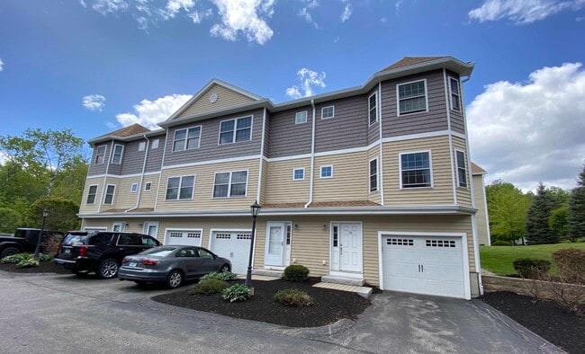 Building Photo - 81 N High St Rental