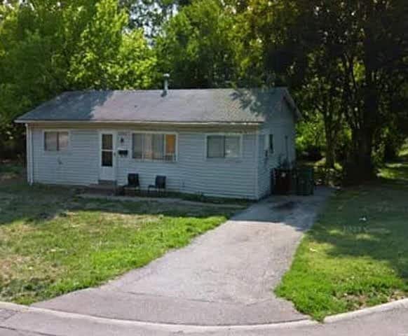 Building Photo - 10353 Duke Dr