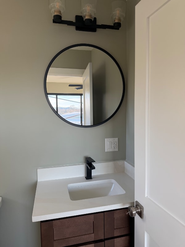 Photo - 577 English St Unit B-1