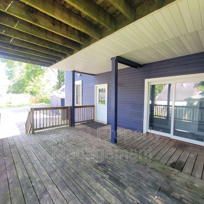 Photo - 1123 Second St NW