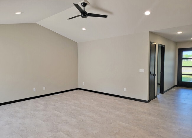 2021-2023 Lucerne Ave Unit 2023