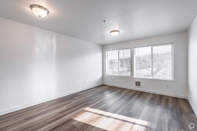 Interior Photo - Broadway Apartments