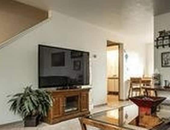 Photo - 416 22nd Ave SW