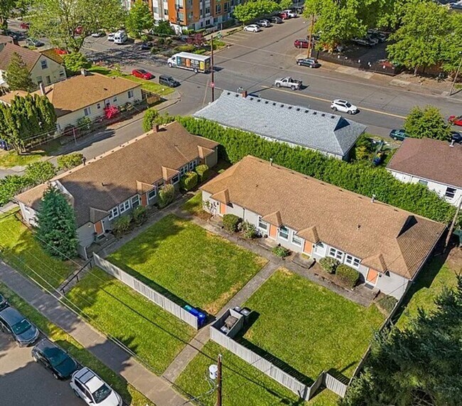 Building Photo - Delightful Updated 1-bedroom Unit 4515