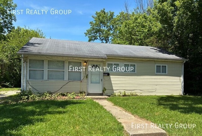 Building Photo - 4841 Gardendale Ave