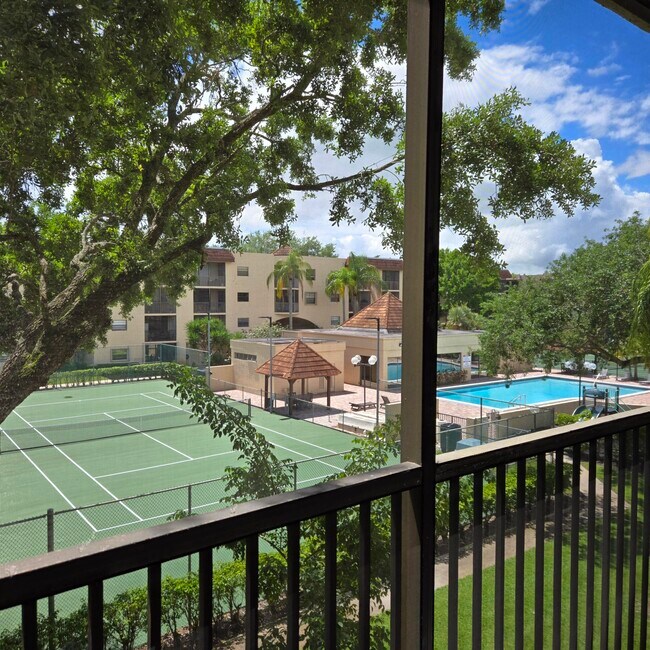 Building Photo - 10501 W Broward Blvd Unit 302