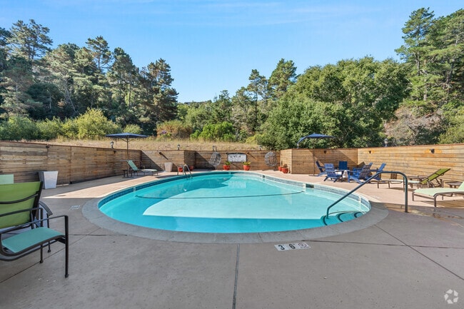 Pool - Hillside Gardens