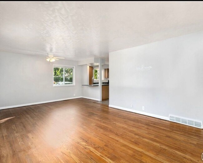 Photo - Charming 3 Bedroom / 2 Bath Home Near City Park – Fort Collins