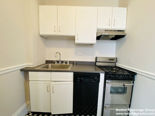 Photo - 1091 Boylston St Condominio Unidad 57