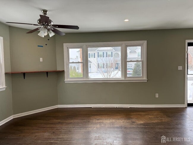 Photo - 114 Netherwood Ave