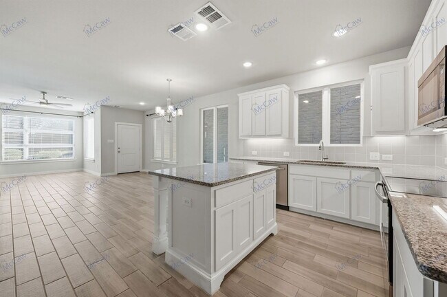 Photo - 358 Oakbend Dr