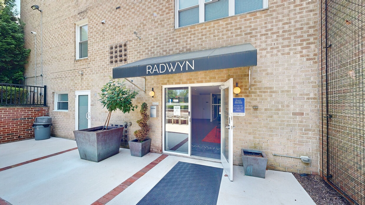 Photo - Radwyn Apartments