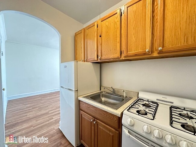 Photo - 2530 N Sawyer Ave Unit 205