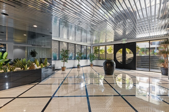 Photo - 12000 Goshen Ave