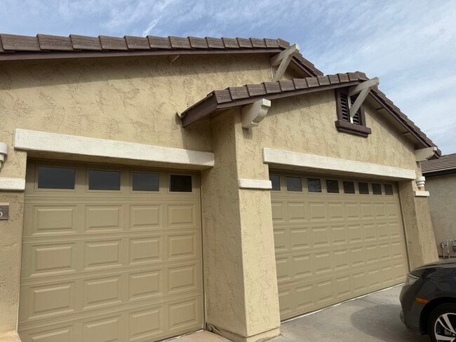 Photo - 2066 E San Carlos Pl