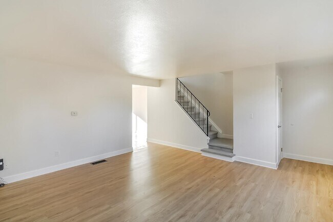 Photo - 5004 E Hinsdale Pl