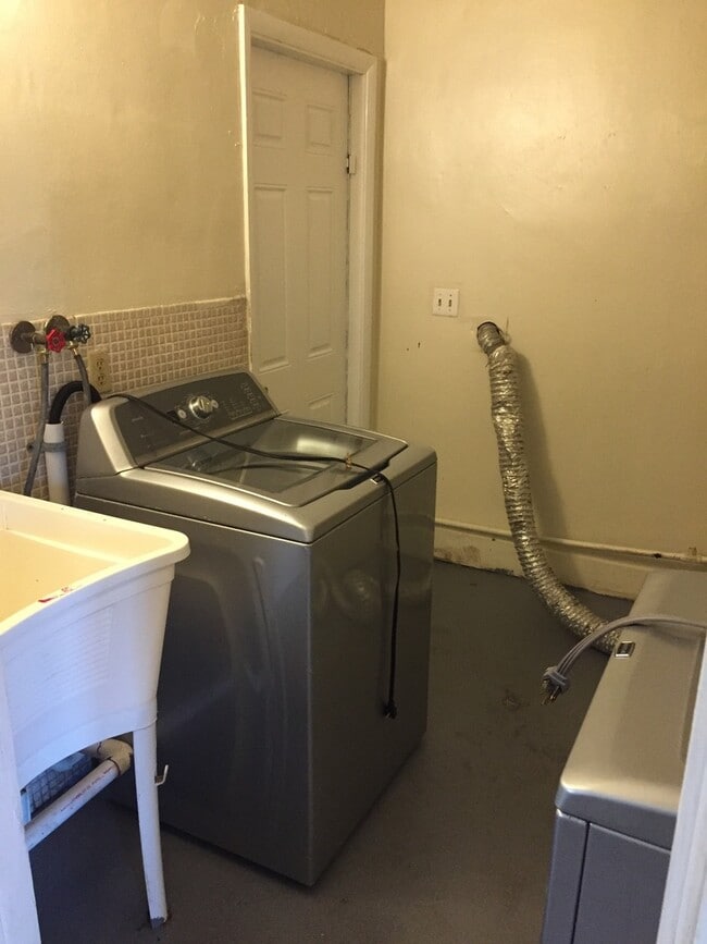 Photo - Large 3-1 house in the Manors  with big backyard and central air