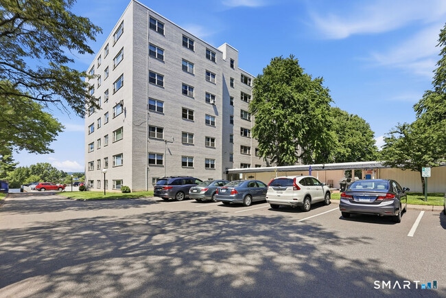 Photo - 889 Farmington Ave Unit 3K