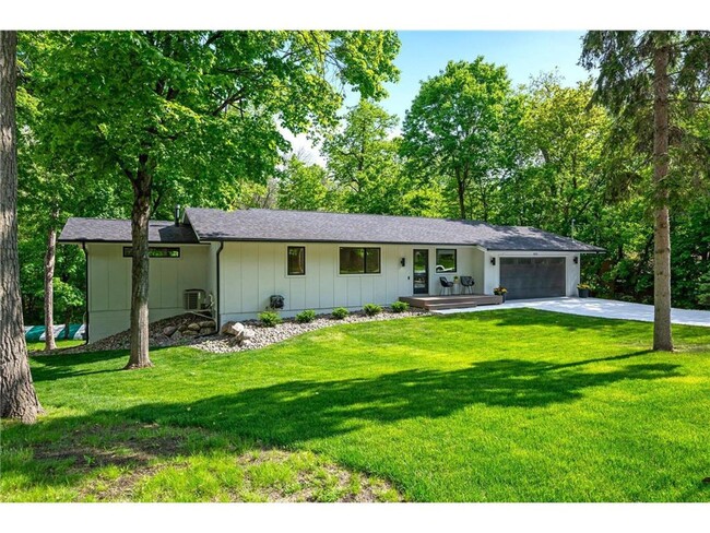 Lake Minnetonka Lake Access - Lake Minnetonka Lake Access House